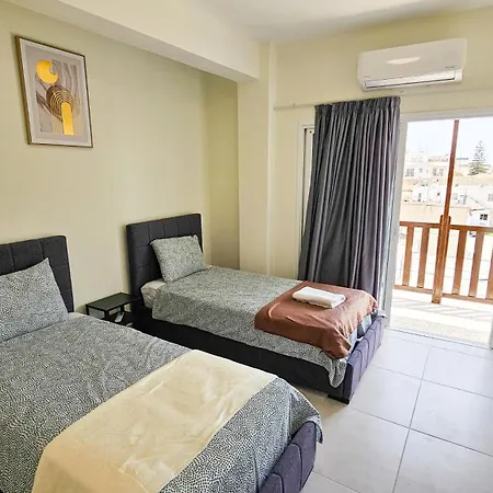 Appartamento The Urban Heaven, 150m From Chabad Lubavitch Larnaca